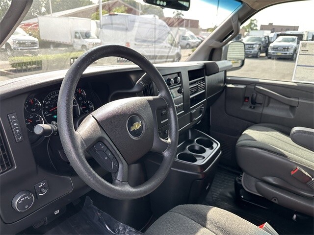 2023 Chevrolet Express 2500 Work Cargo Van photo 3
