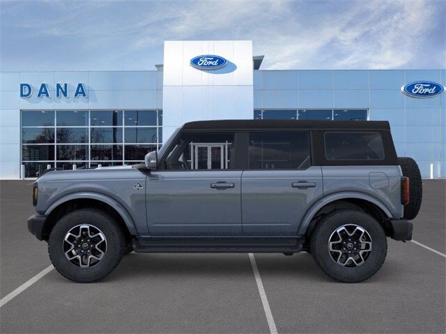 2025 Ford Bronco Outer Banks photo 3