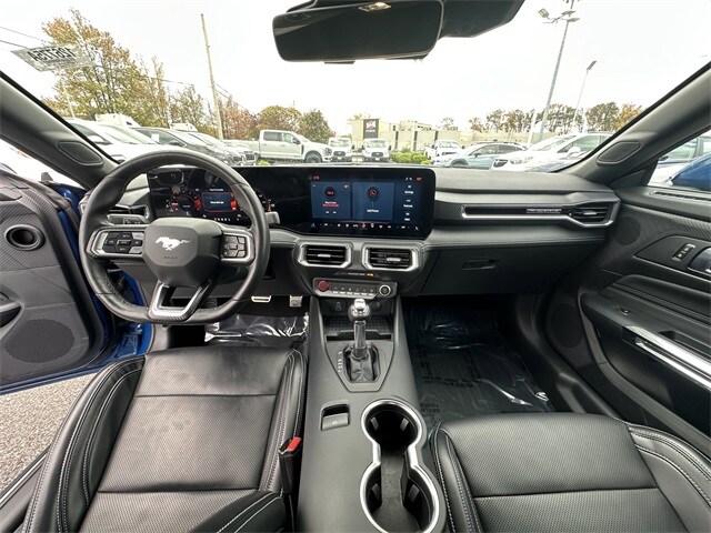 2024 Ford Mustang EcoBoost Premium photo 3