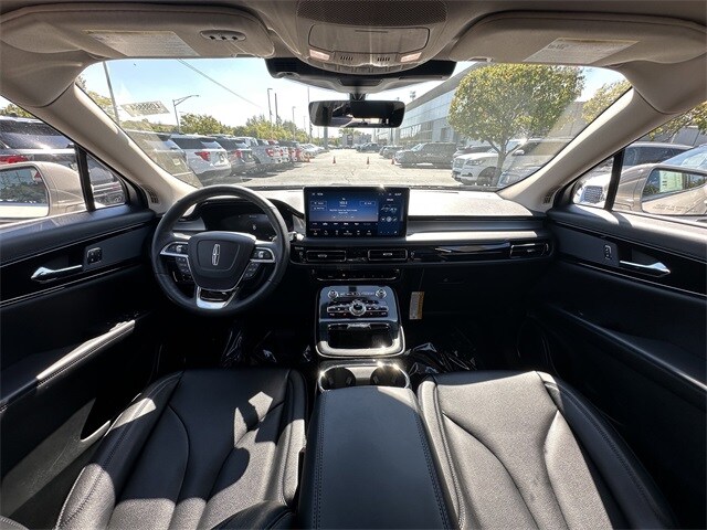 2023 Lincoln Nautilus Standard photo 3