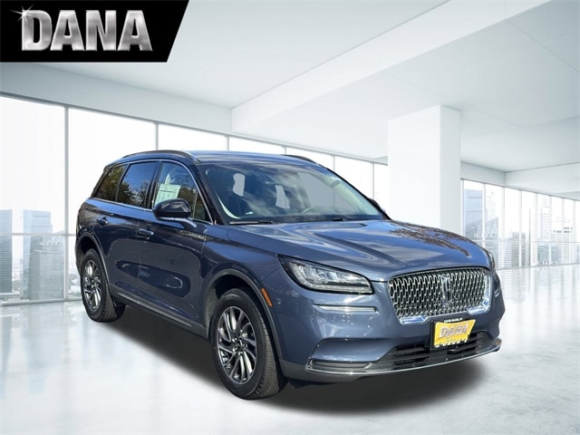 2022 Lincoln Corsair Base's photo