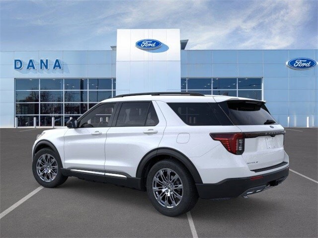 2025 Ford Explorer photo 4