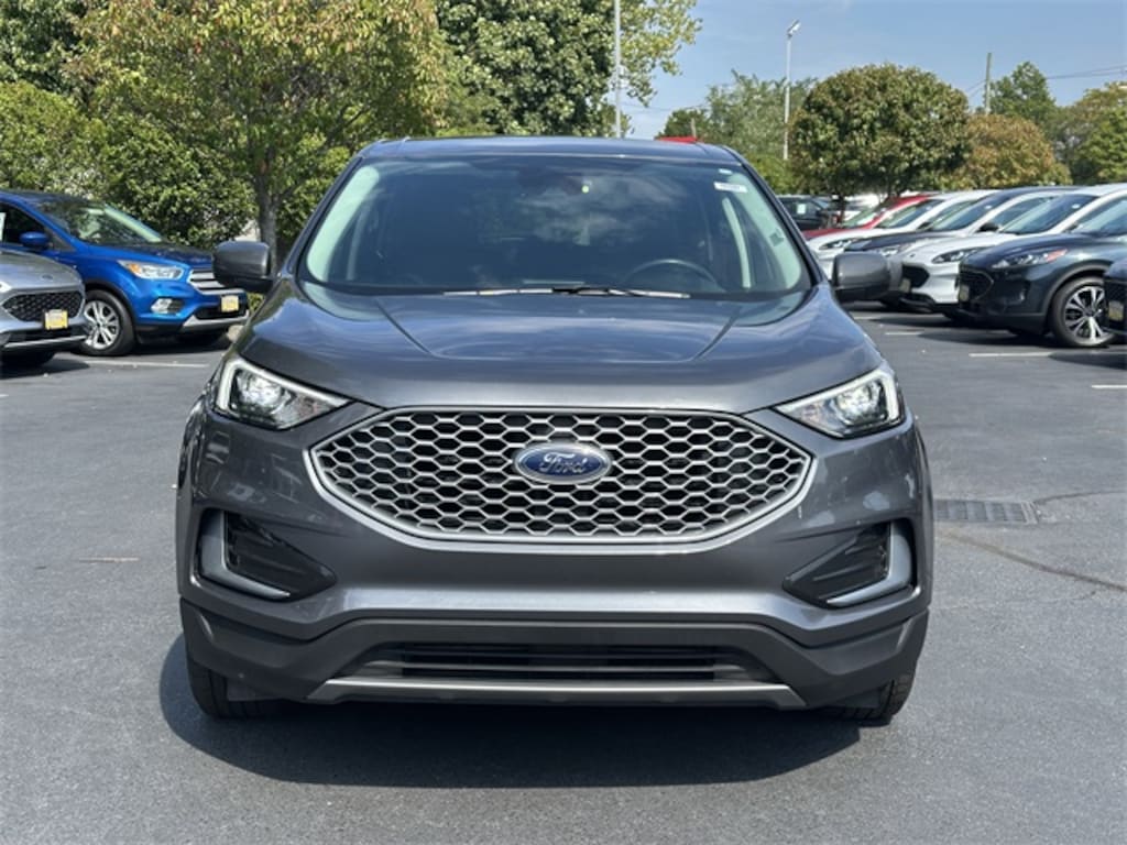 Certified 2024 Ford Edge SUV