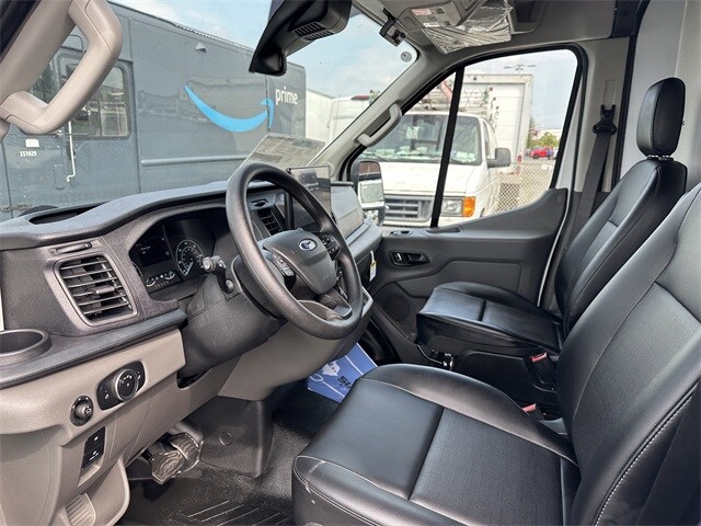 2025 Ford Transit photo 3