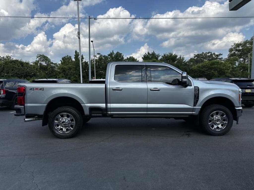 Certified 2023 Ford F-250SD Lariat Truck Crew Cab