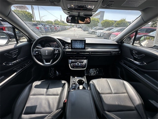 2022 Lincoln Corsair Standard photo 3