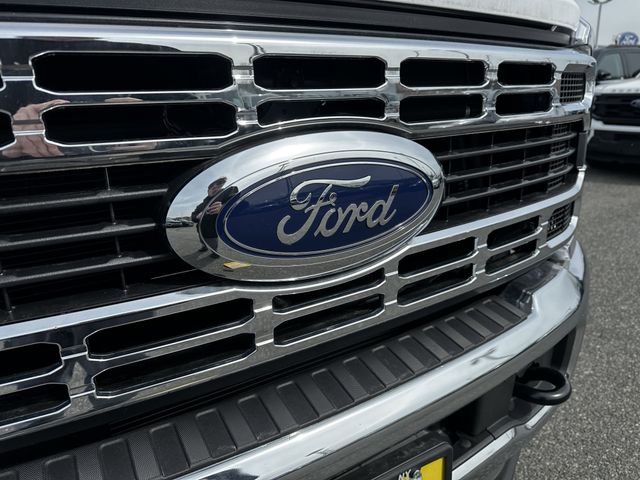 2024 Ford F-600 Super Duty Chassis Cab XL - Photo 10