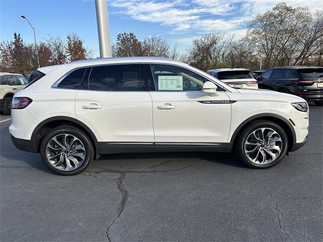 2023 Lincoln Nautilus Reserve photo 4