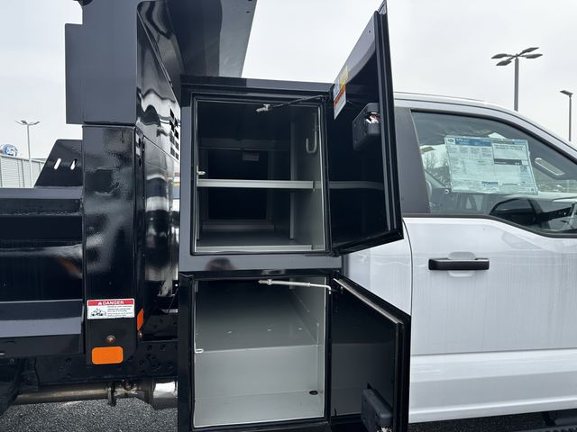 2024 Ford F-600 Super Duty Chassis Cab XL - Photo 32