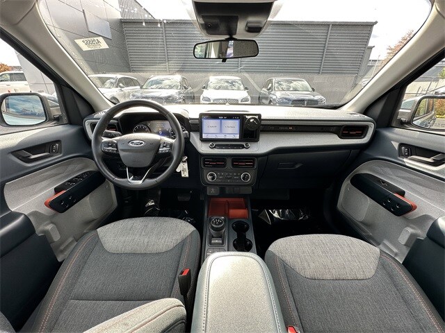 2023 Ford Maverick XLT photo 2