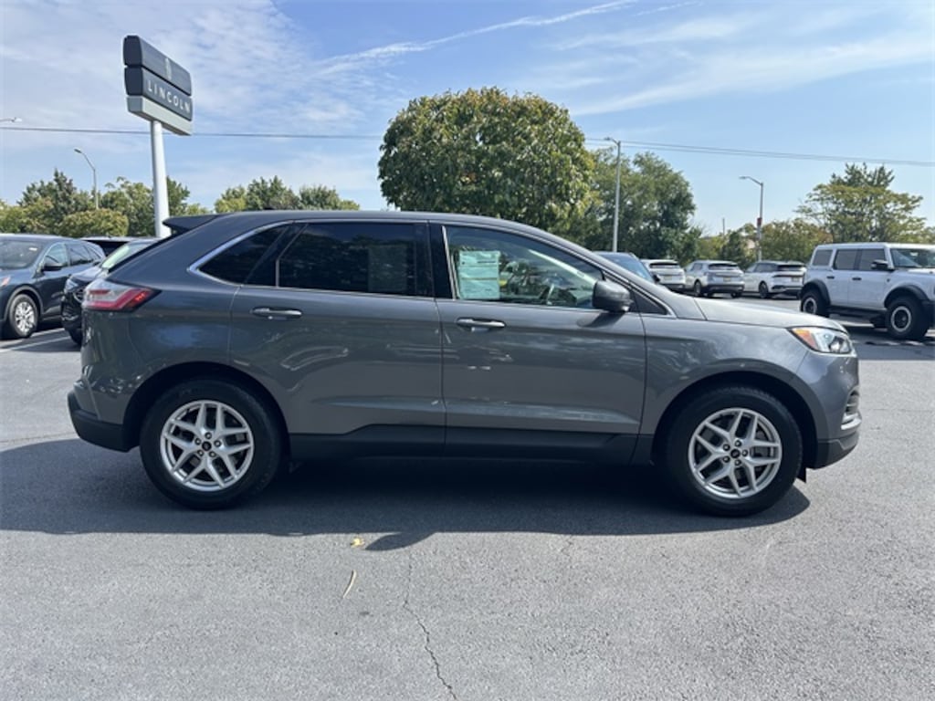 Certified 2024 Ford Edge SUV
