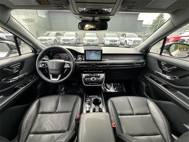 2022 Lincoln Corsair Standard photo 3