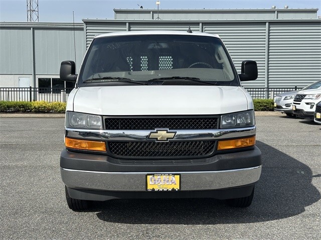 2023 Chevrolet Express 2500 Work Cargo Van photo 2