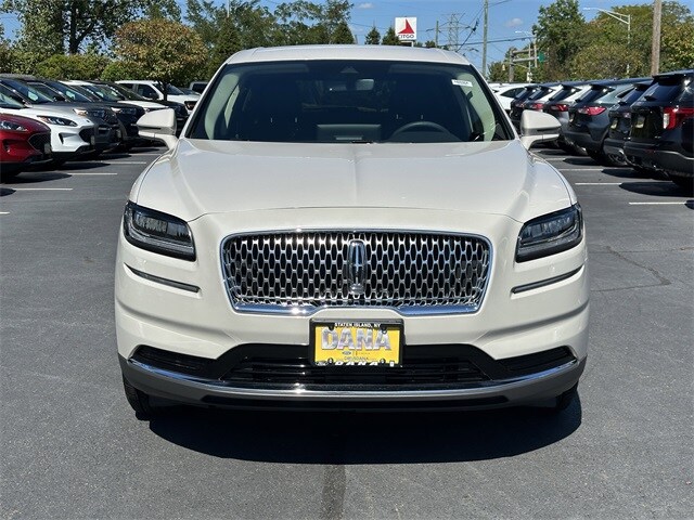 2023 Lincoln Nautilus Standard photo 2