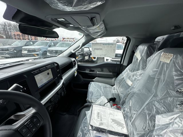 2024 Ford F-600 Super Duty Chassis Cab XL - Photo 16