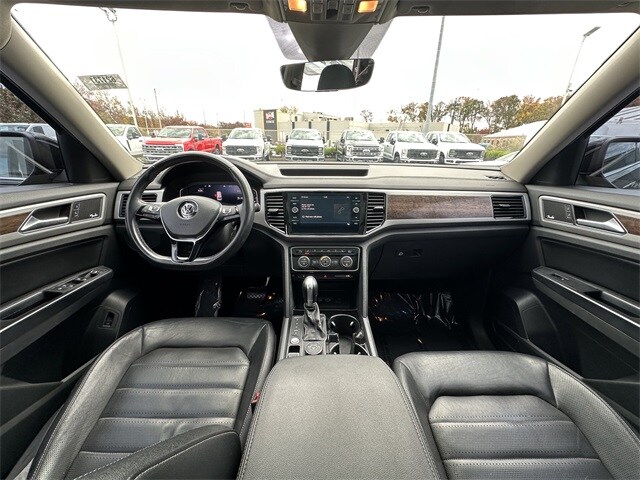 2019 Volkswagen Atlas V6 SEL Premium photo 2