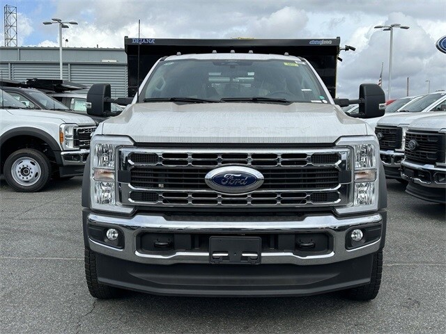 2024 Ford F-550 photo 2