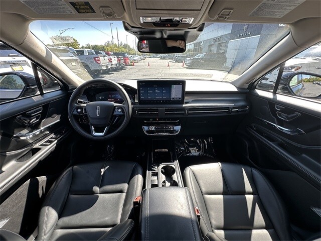 2024 Lincoln Corsair Premiere photo 3