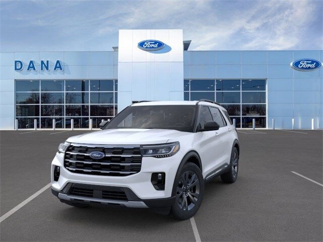 2025 Ford Explorer photo 2