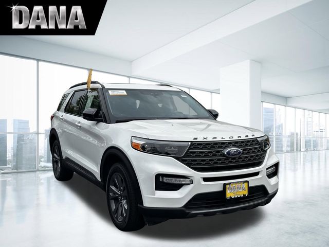 2022 Ford Explorer XLT 4WD's photo