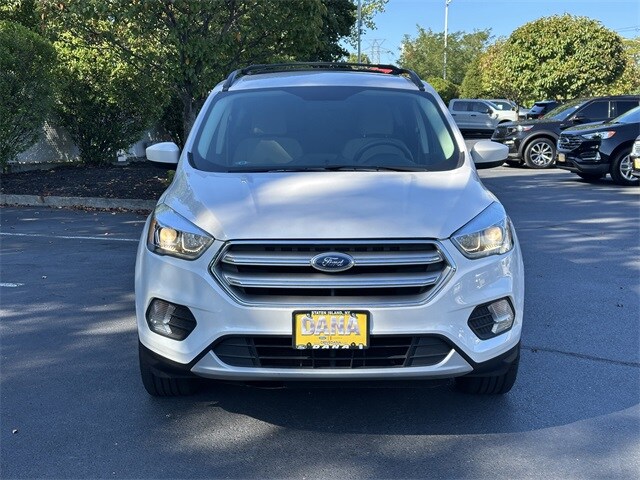 2017 Ford Escape SE photo 2