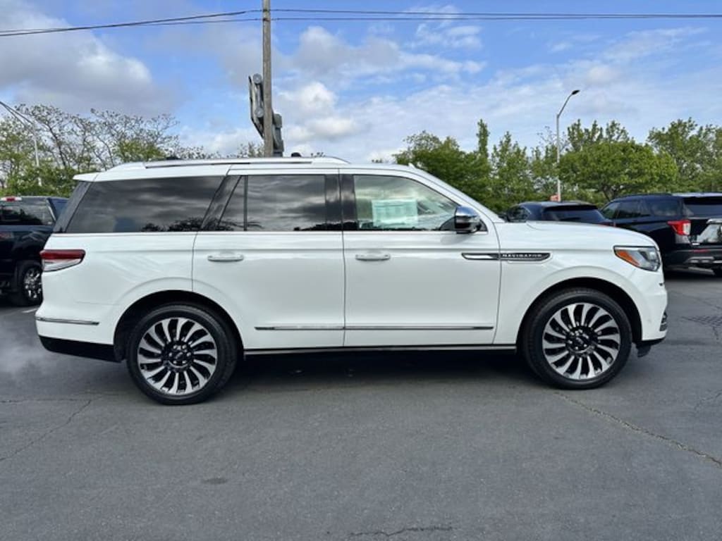 Certified 2023 Lincoln Navigator Black Label SUV