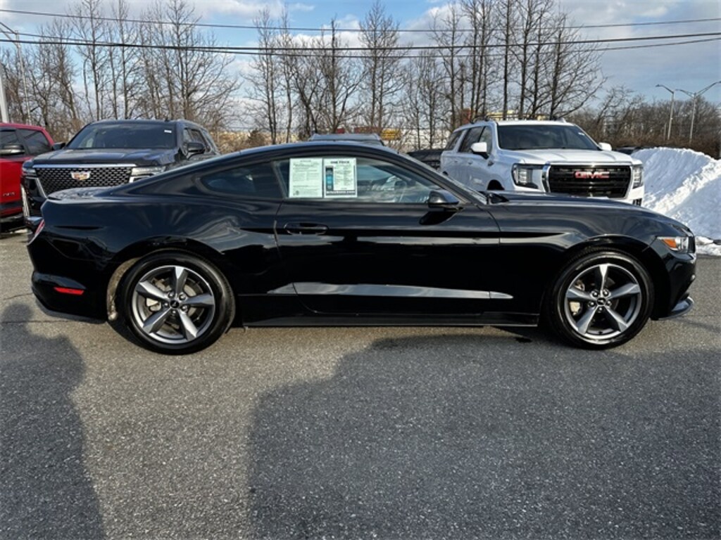Used 2016 Ford Mustang V6 Coupe