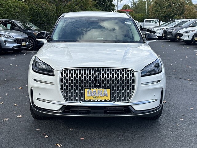 2024 Lincoln Corsair Premiere photo 2