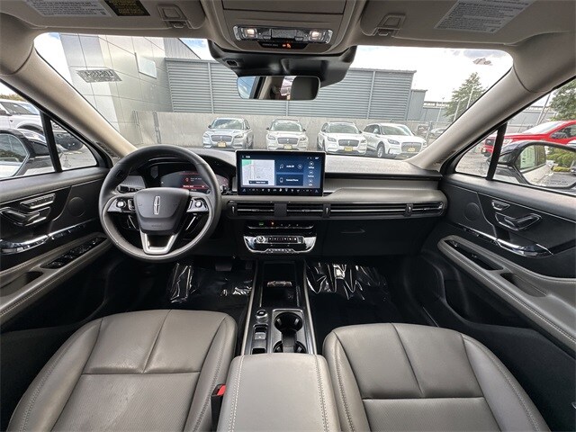 2024 Lincoln Corsair Premiere photo 3