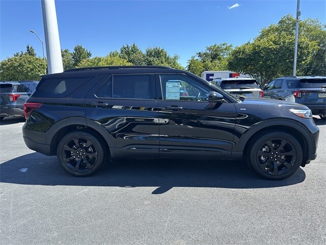 2023 Ford Explorer ST-Line photo 3