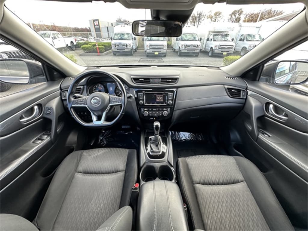 Used 2020 Nissan Rogue SV SUV