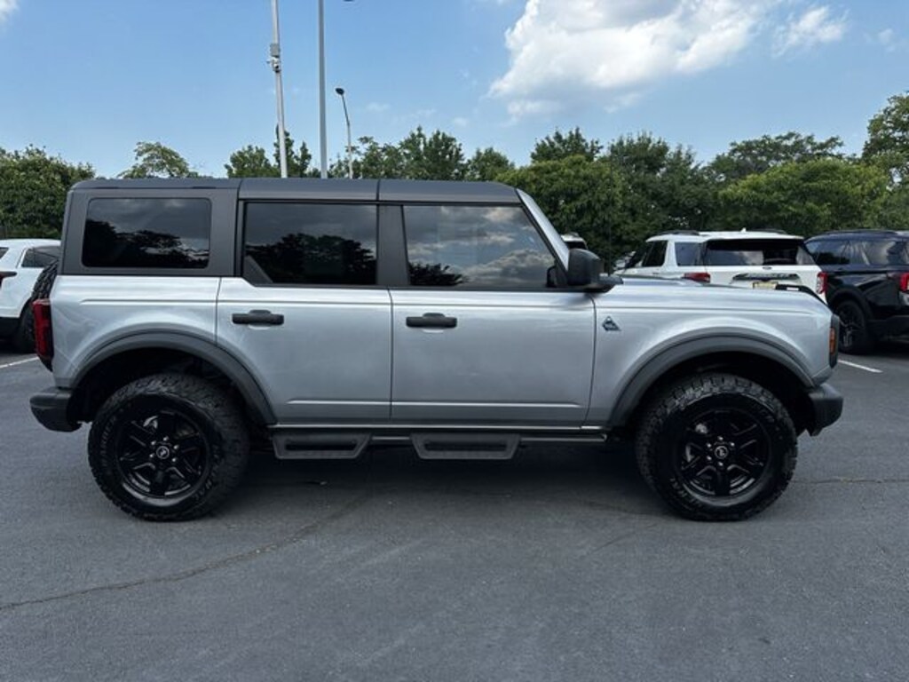 Used 2024 Ford Bronco Black Diamond SUV