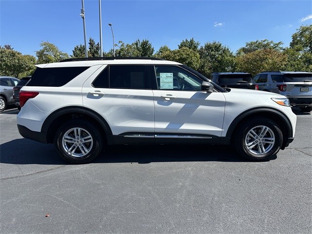 2023 Ford Explorer XLT photo 3