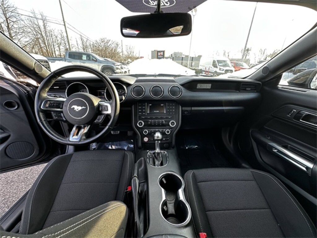 Used 2016 Ford Mustang V6 Coupe