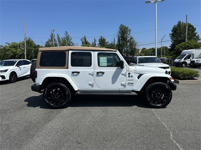 2022 Jeep Wrangler Unlimited Sahara 4xe photo 4