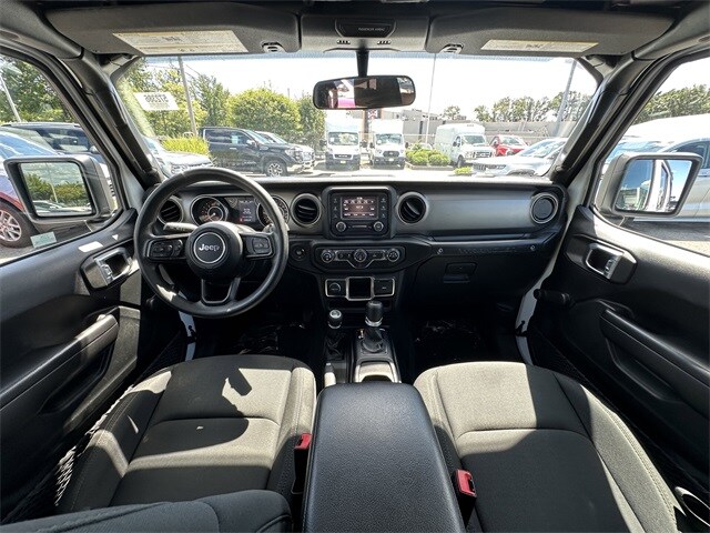 2021 Jeep Wrangler Unlimited Sport Willys photo 3