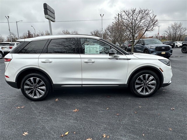 2022 Lincoln Corsair Reserve photo 4