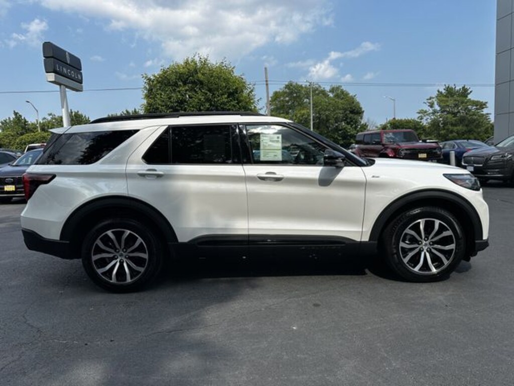 Certified 2025 Ford Explorer ST-Line SUV