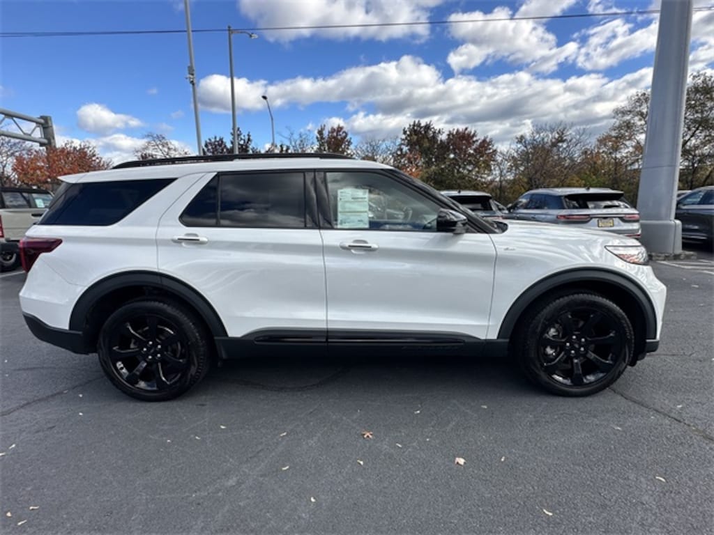 Certified 2022 Ford Explorer ST-Line SUV