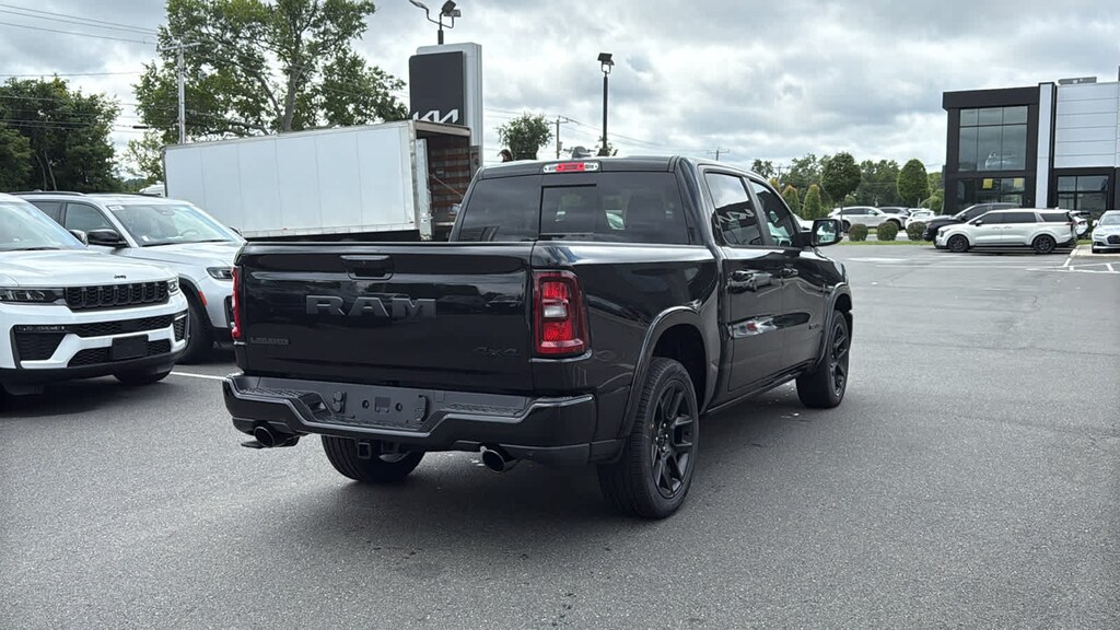 New 2027 Ram 1500 LARAMIE CREW CAB 4X4 5'7 BOX Pickup