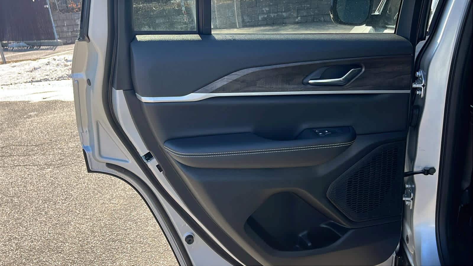 2026 Jeep Grand Cherokee Laredo - Photo 18