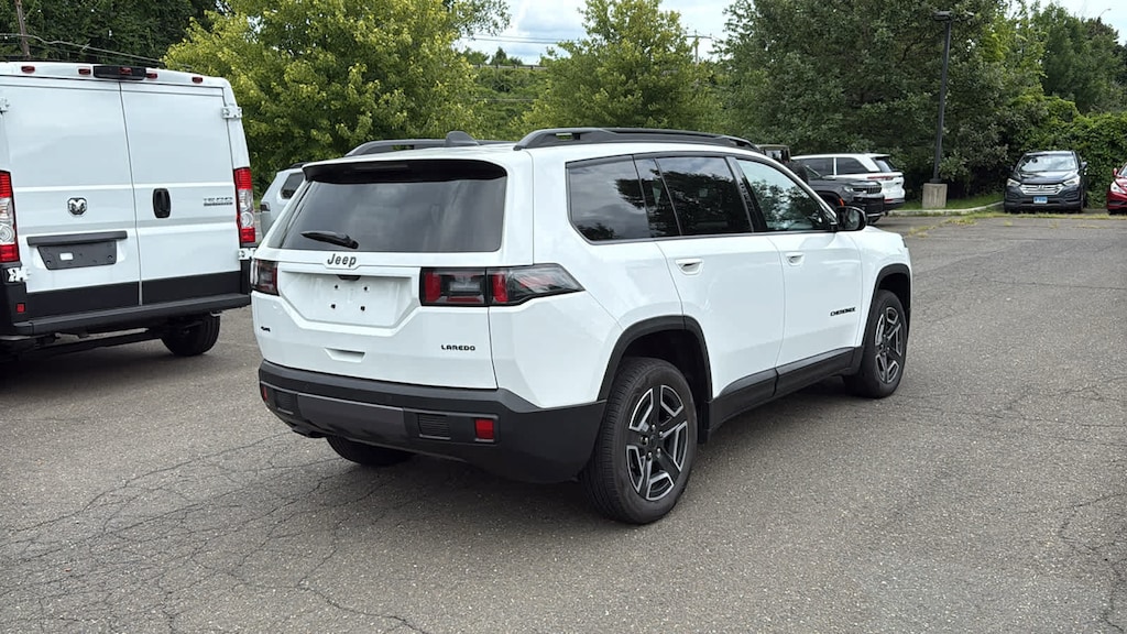 New 2026 Jeep Cherokee LAREDO 4X4 Sport Utility