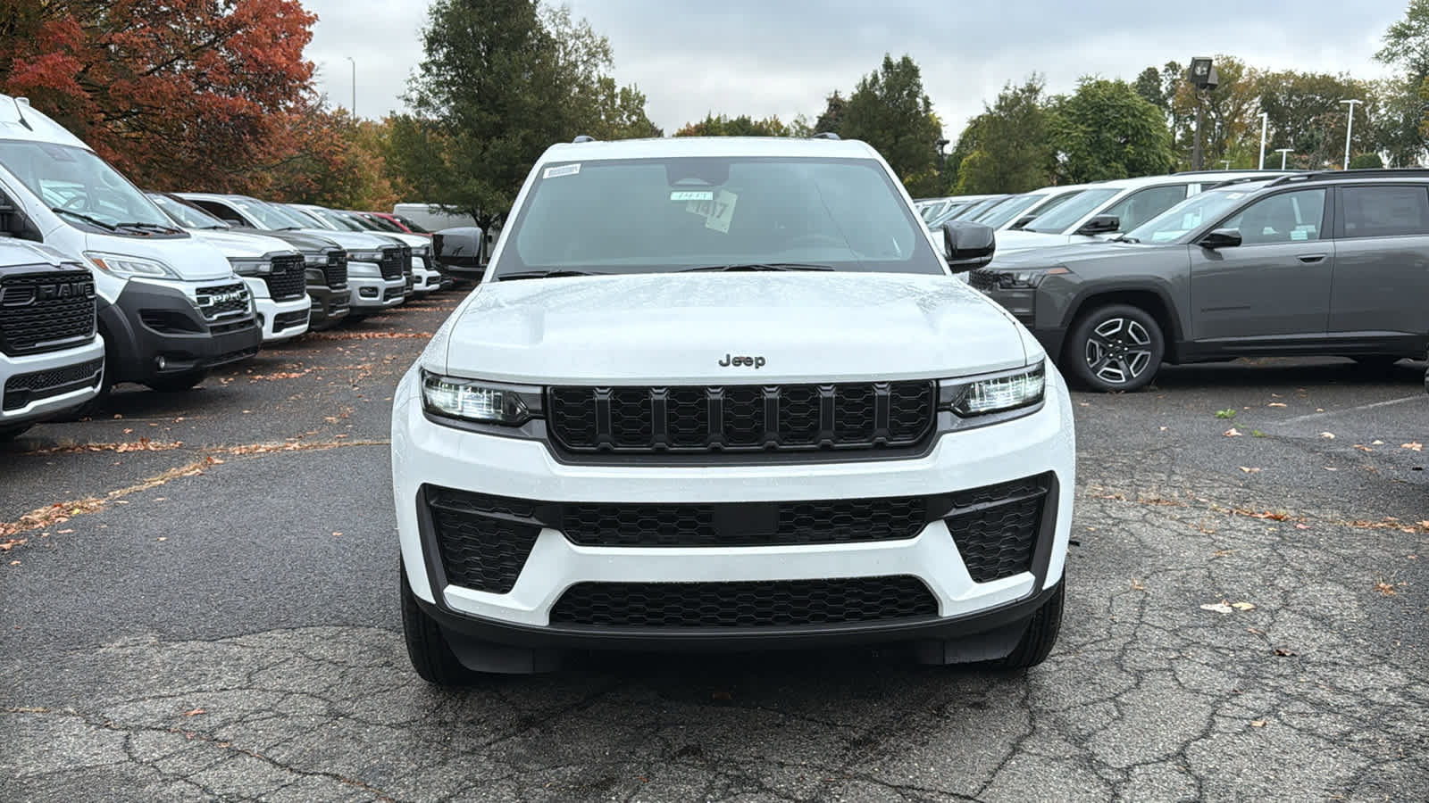 New 2027 Jeep Grand Cherokee 2 Row LAREDO 4X4 Sport Utility