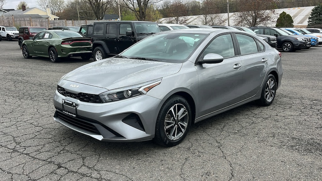 Used 2023 Kia Forte LXS LXS IVT