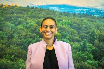 Staff member Nelly Garabito from ID_4a056f