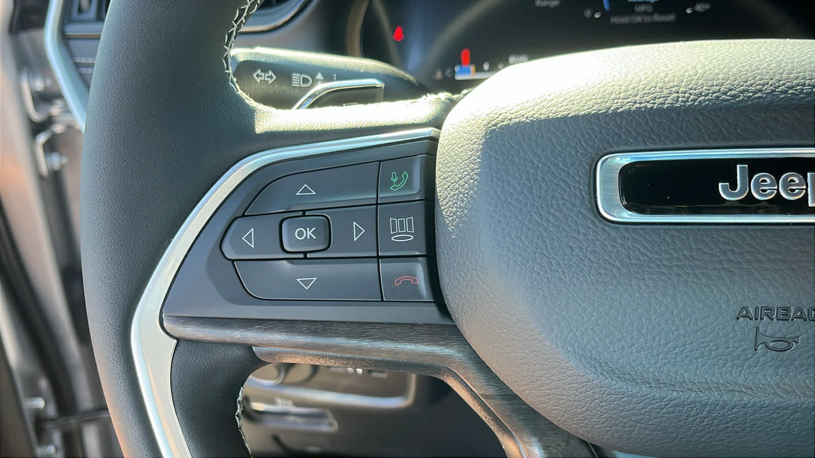 2026 Jeep Grand Cherokee Laredo - Photo 12