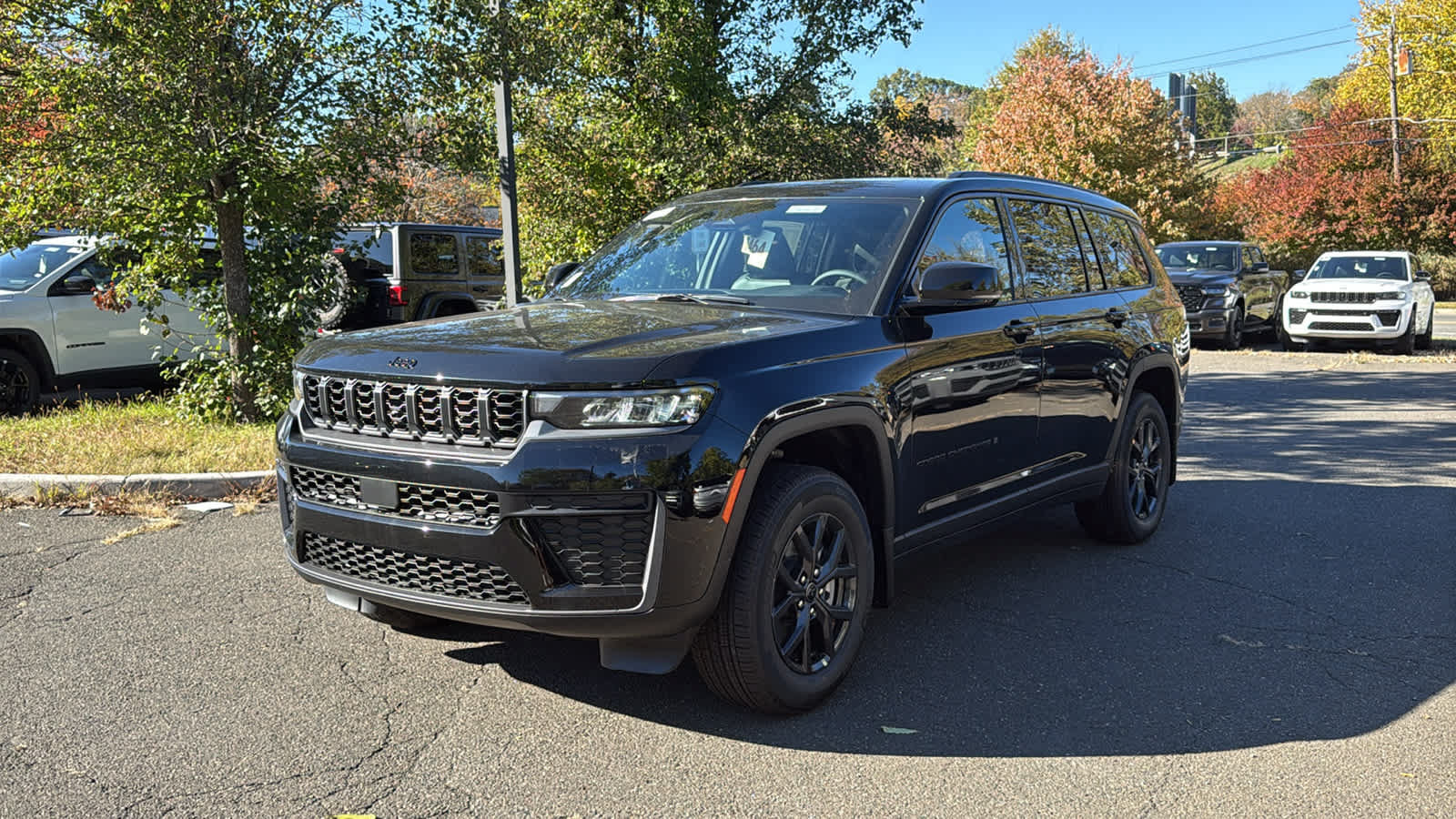 New 2027 Jeep Grand Cherokee L 3 Row LAREDO 4X4 Sport Utility