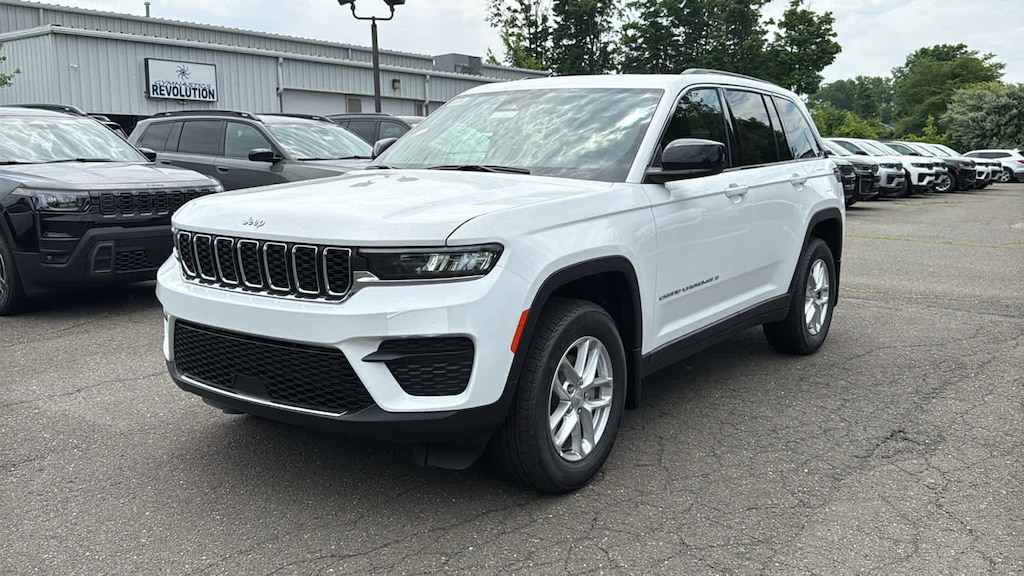New 2026 Jeep Grand Cherokee LAREDO X 4X4 Sport Utility
