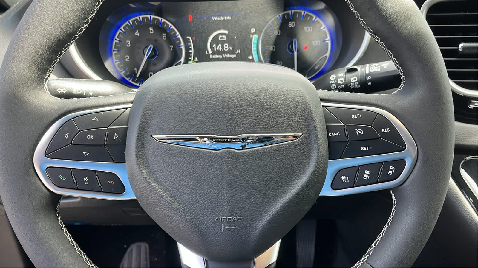 2026 Chrysler Voyager LX - Photo 11