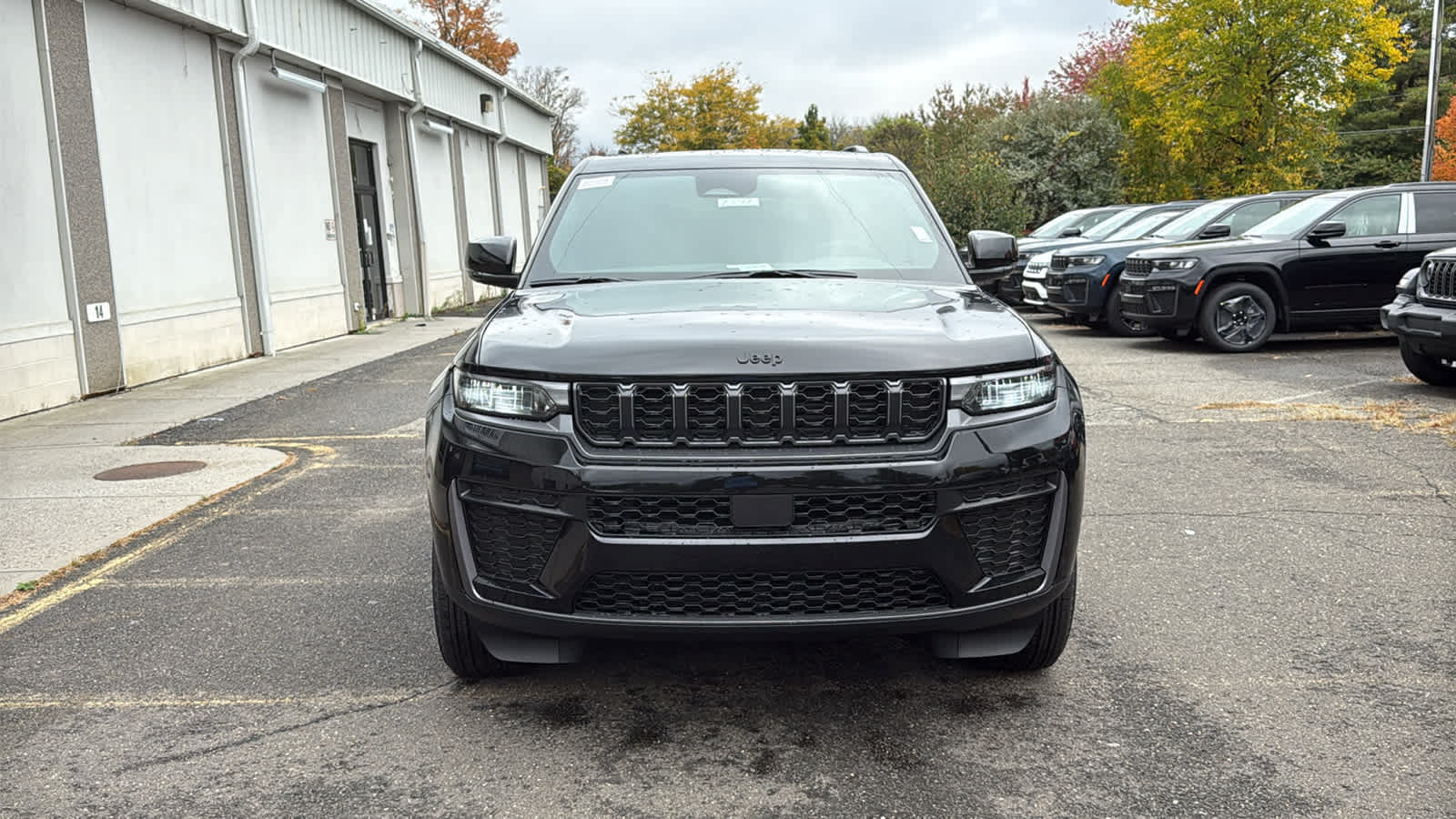 New 2027 Jeep Grand Cherokee 2 Row LAREDO 4X4 Sport Utility